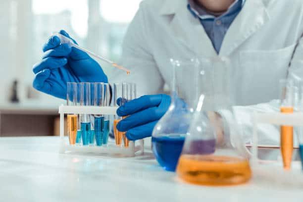 Aditivos químicos: como escolher os melhores para otimizar seus produtos